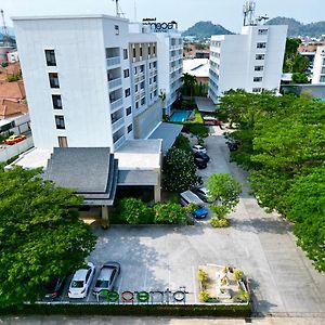 Recenta Suite Phuket Suanluang